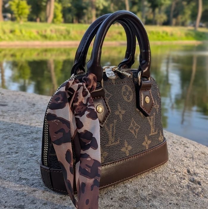 Брендова жіноча міні сумка Louis Vuitton Nano Alma mini, monogram з ручками та ремінем через плече