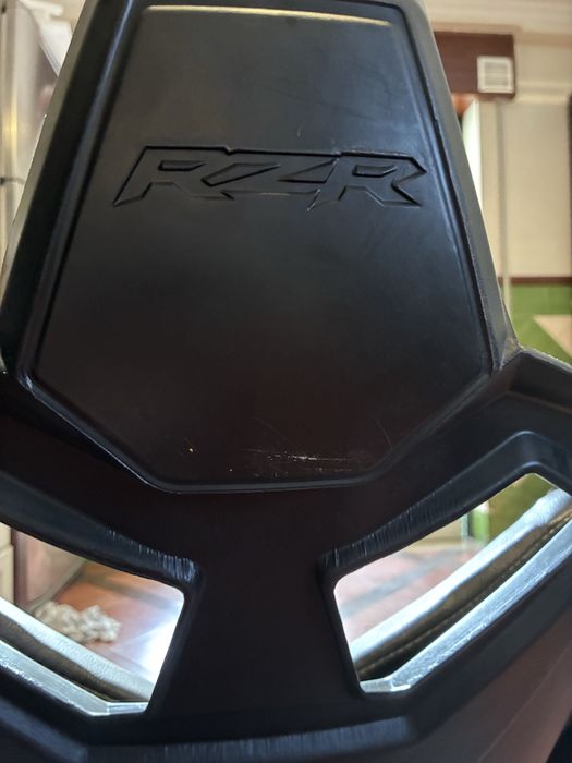 Baquet Polaris do modelo RZR Pro R