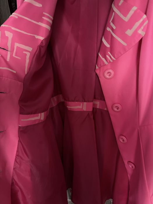 Тренч (плащ) рожевий