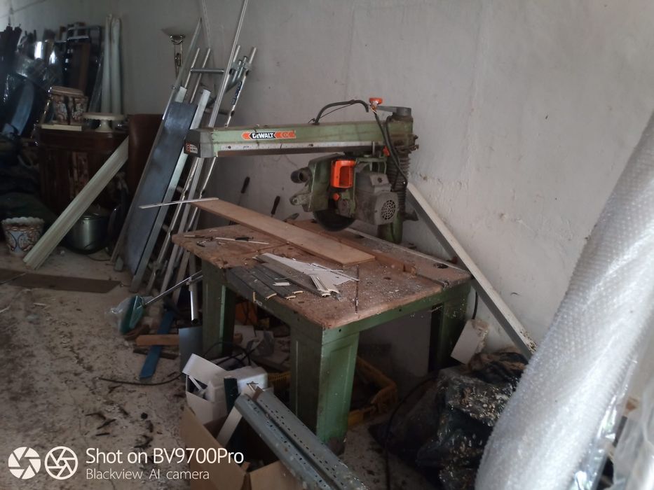Maquina de Corte DeWalt Radial Arm - Trifásico