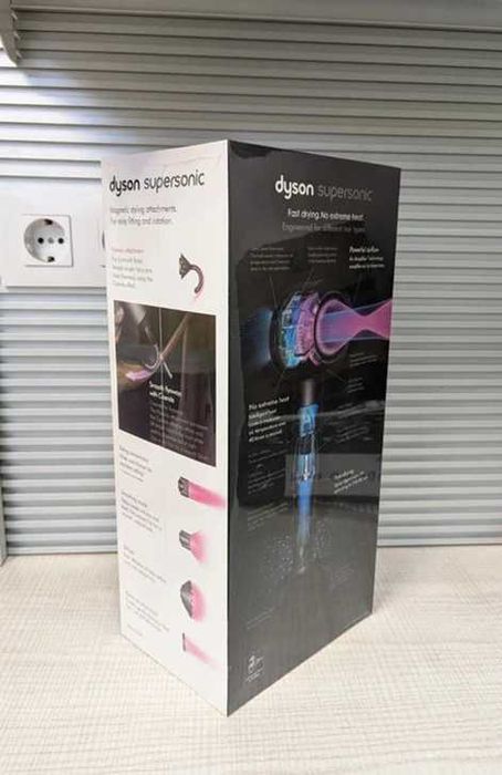 Świetna suszarka do włosów.