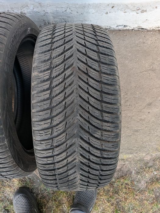 Opony wielosezonowe Nokian 225 45 R17