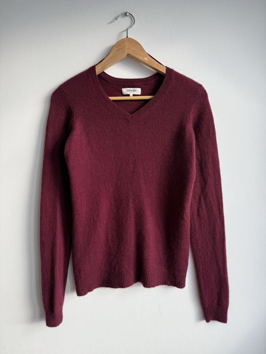 Burgundowy czerwony sweter kaszmirowy