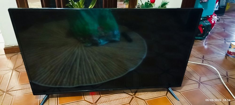 TV  kunfut 43 polegadas, ler  bem o anúncio .