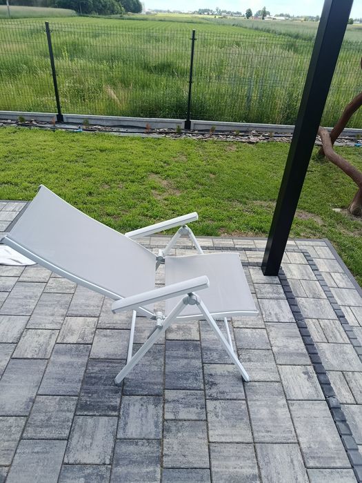 Dwa Krzesła aluminiowe z regulacją oparcia