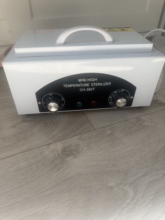 Sterylizator goracym powietrzem