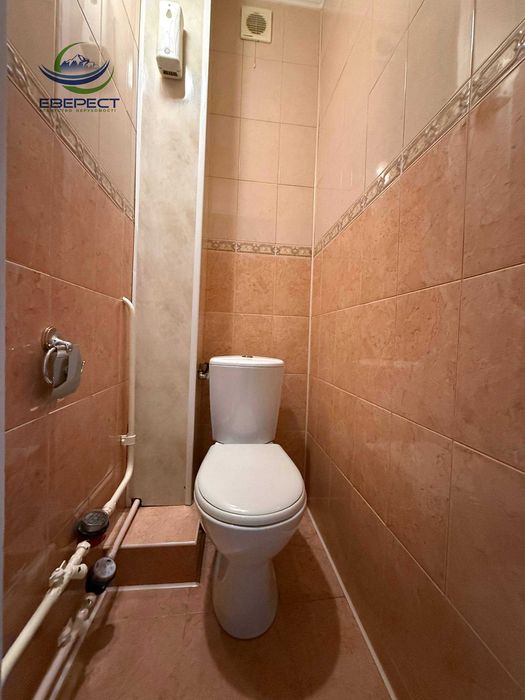 Продаж  3-кімнатної квартири на 2-му поверсі