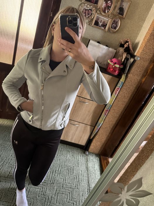 Курточка……::……..