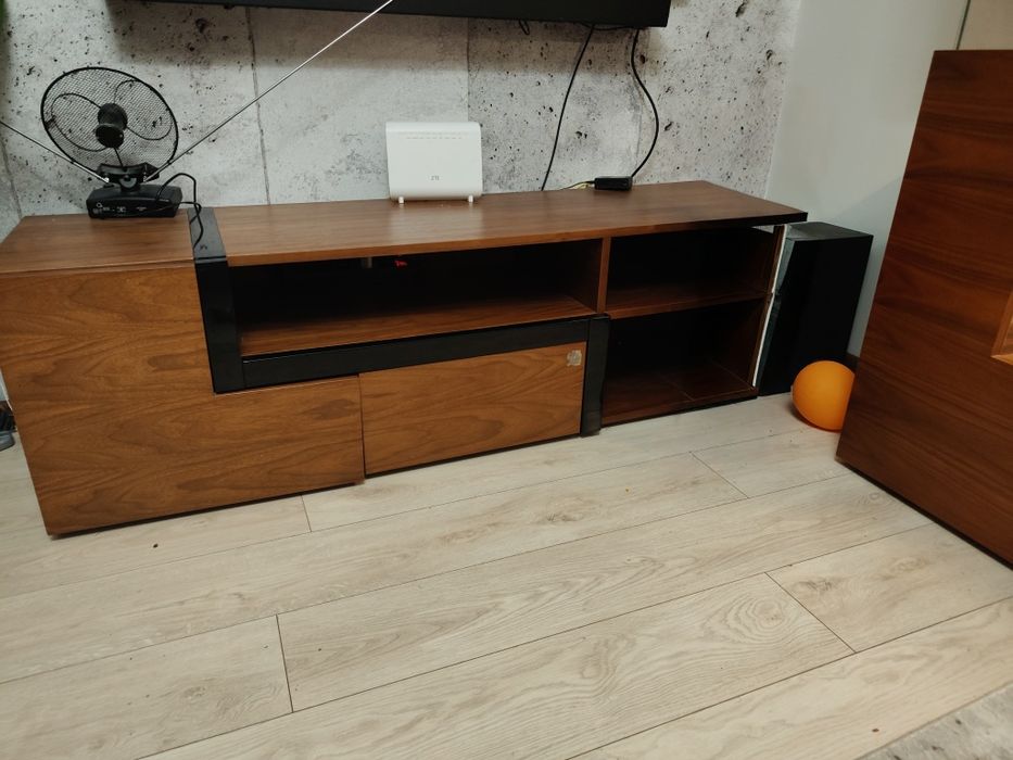 Komoda i szafka RTV paged