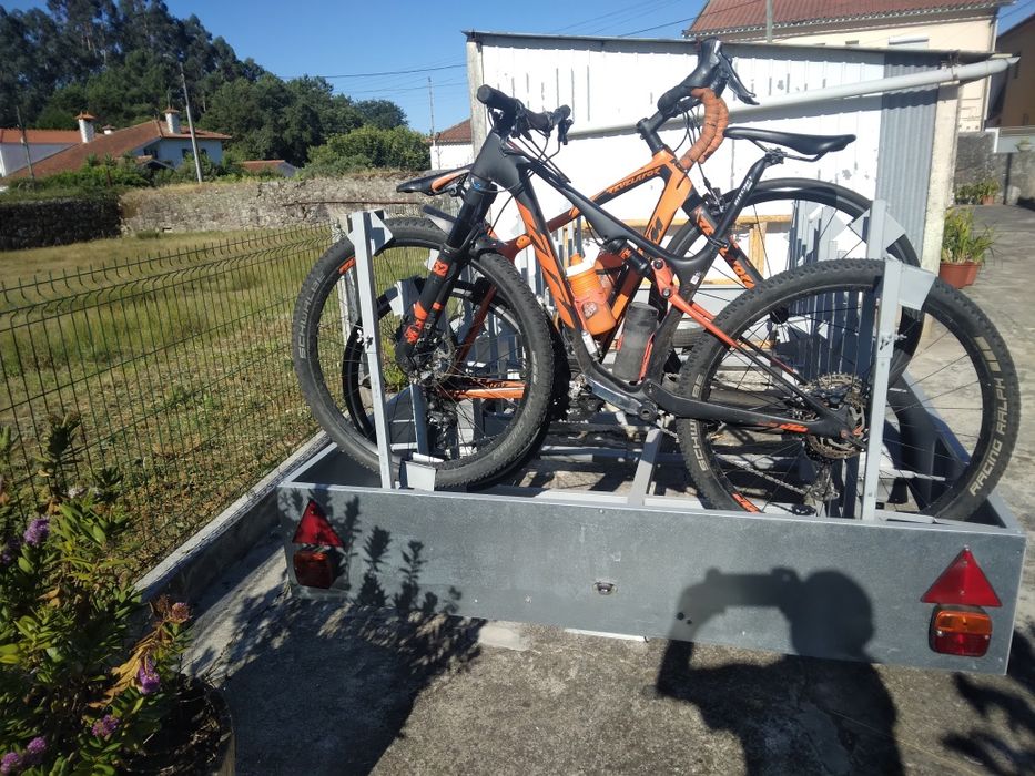 Atrelado transporte de bicicletas