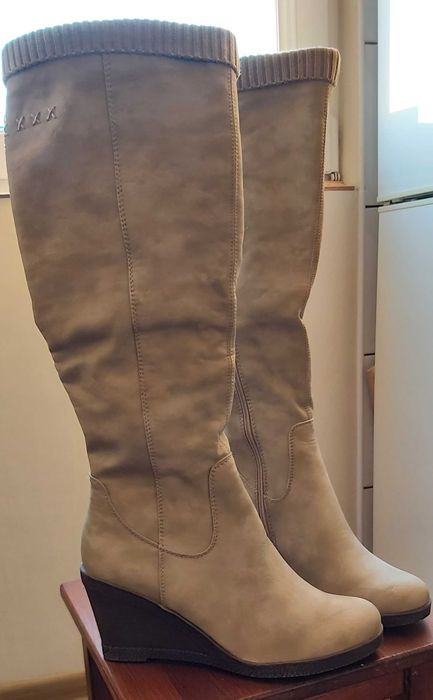 Ładne nowe kozaczki