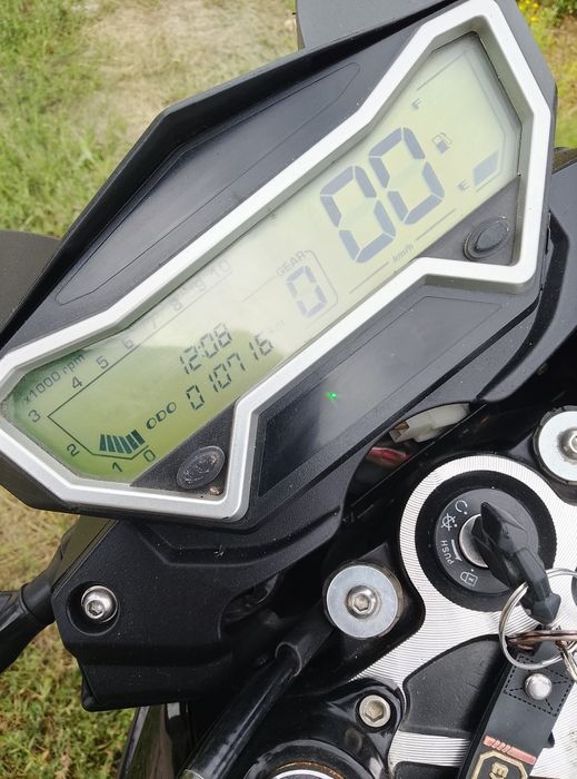Продам мотоцикл Spark 200