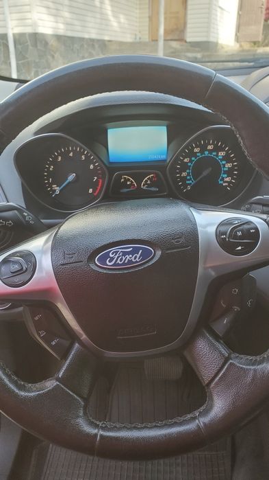 Продам Ford Escape