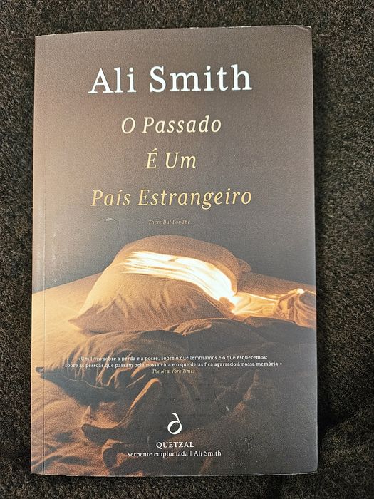 Eça de Queiroz, Álvaro Curia, Ali Smith