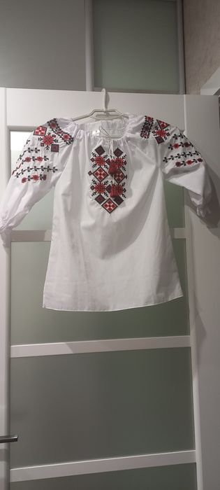 Вишиванка для дівчинки