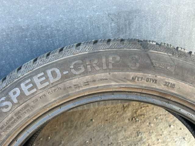 Komplet opon zimowych 235/55R19 Semperit