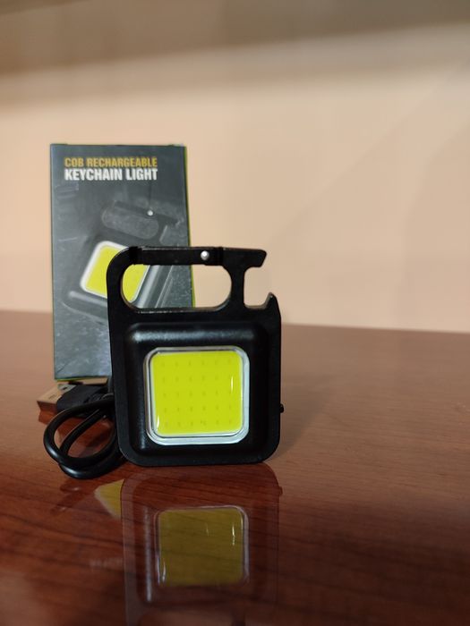 Ліхтар брелок світлодіодний водонепроникний з магнітом і карабіном