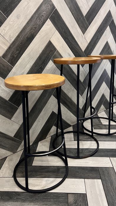 Стілець барний/ напівбарний