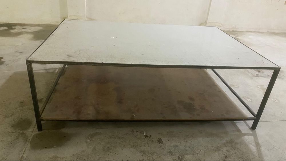 2 Mesas metálicas grandes – 3x2 m
