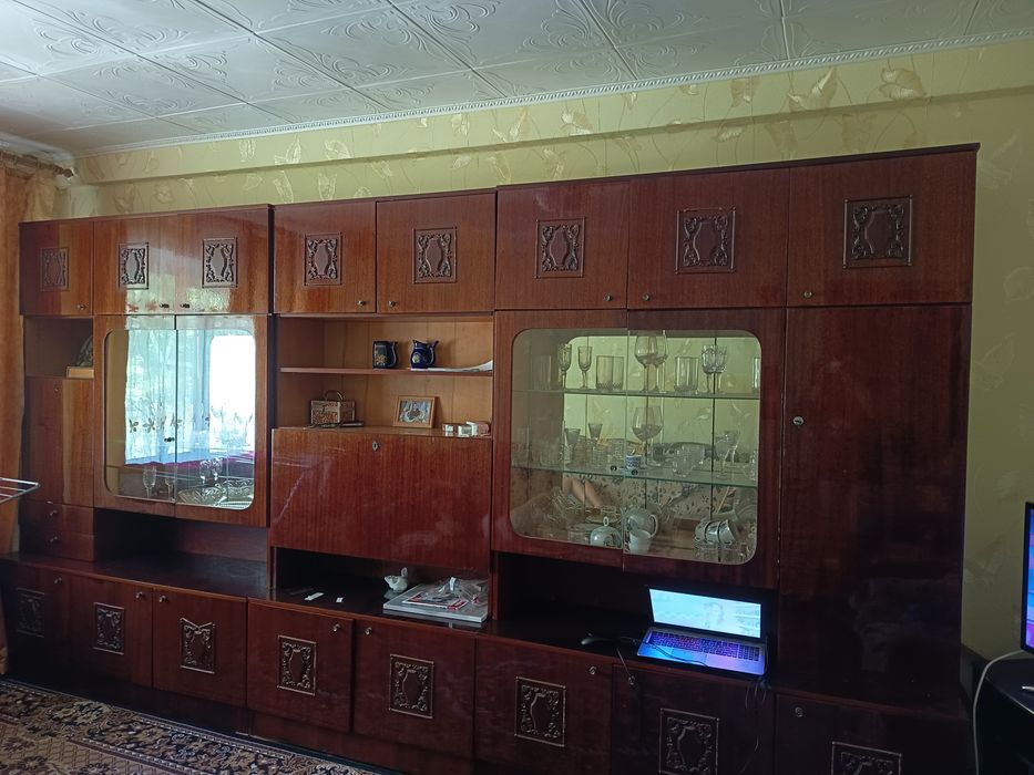 Продам меблеву стінку