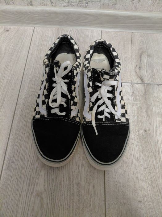 Продам кеди Vans з дефектом
