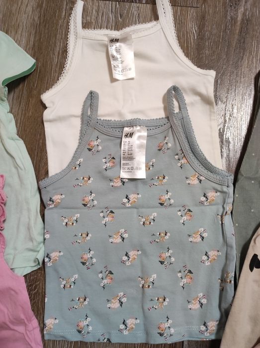 Продам речі на дівчинку.