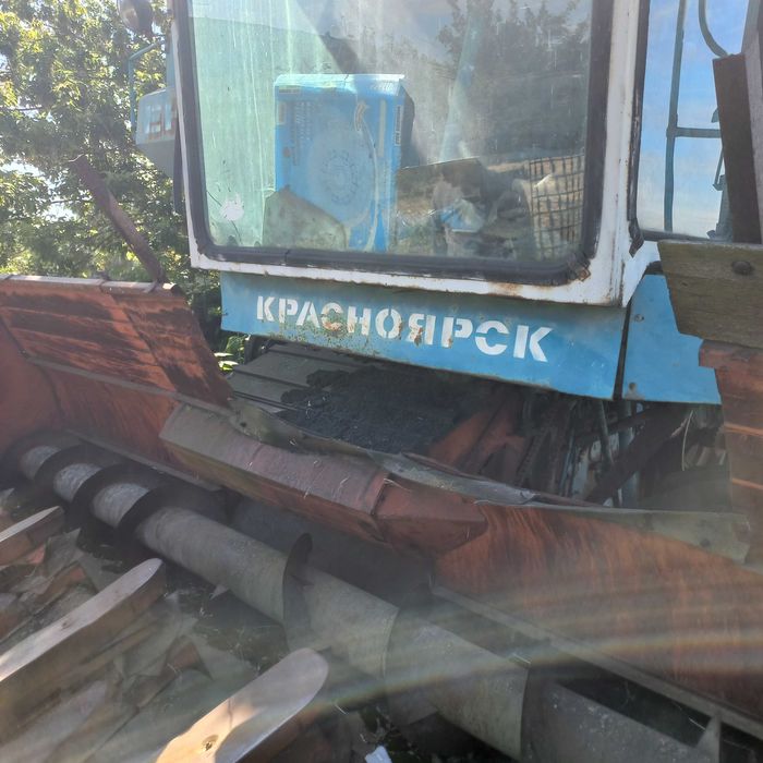 Комбайн зернозбиральний Єнісей 1200