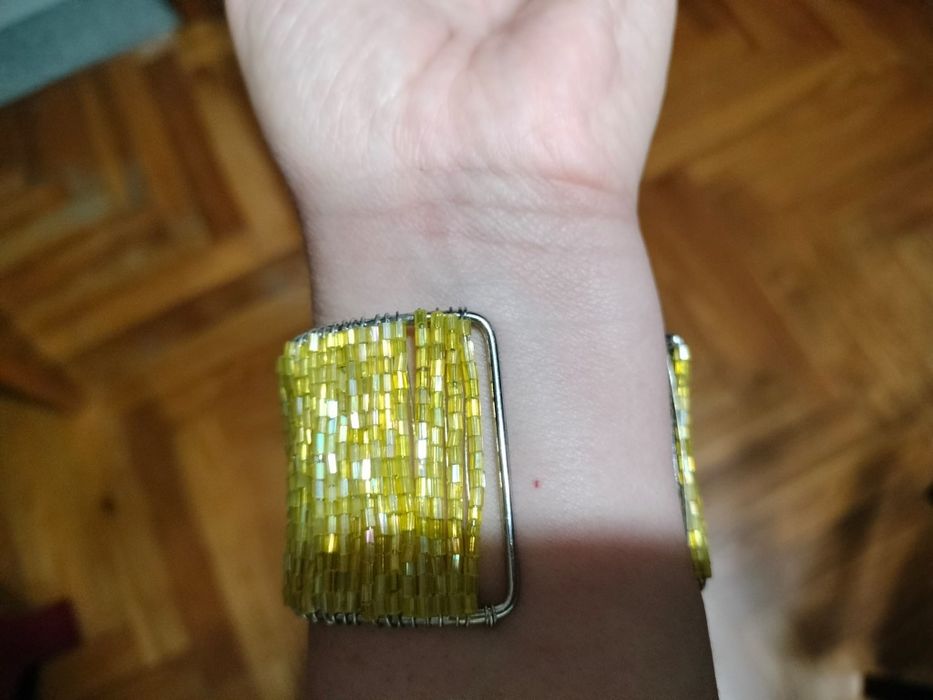 Pulseiras  novas com lindas cores