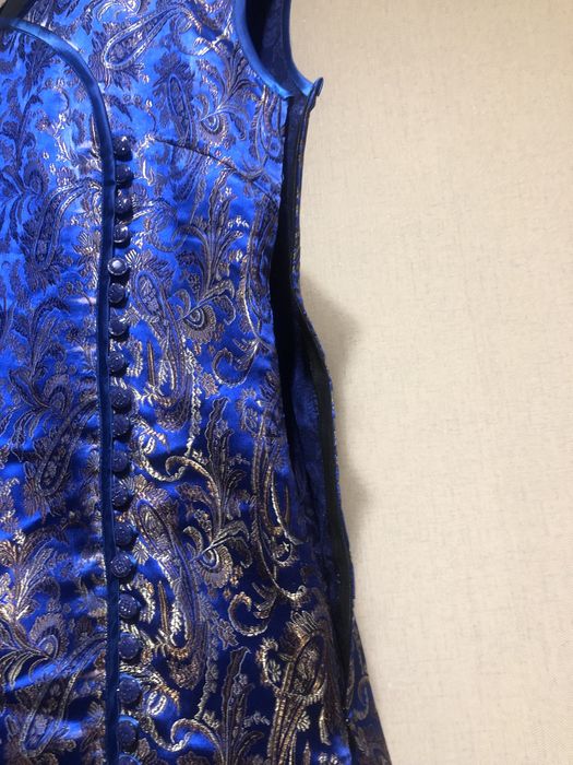 Сукня в китайському стилі.