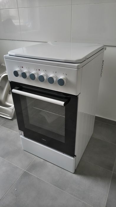 Nowa Kuchenka MPM-56-KEE-07, elektryczna