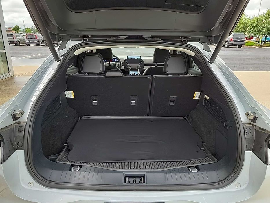 Ford Mustang Mach-E Premium      2023