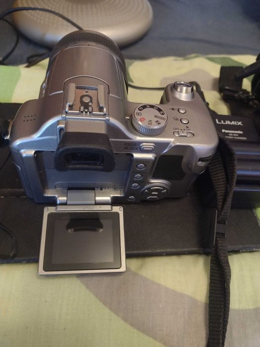 Aparat fotograficzny Panasonic  Lumix DMC-FZ50, FZ50, torba, lampa