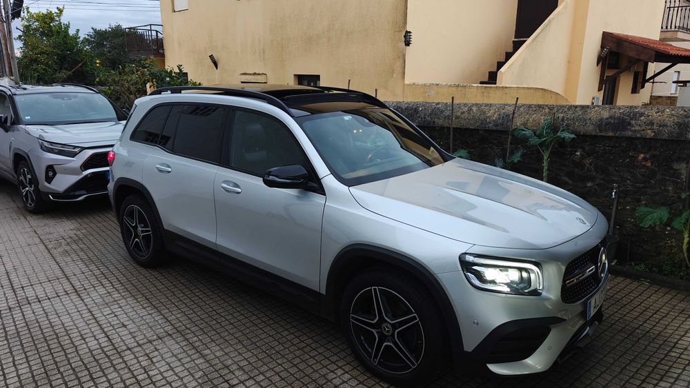 Mercedes-Benz GLB 200