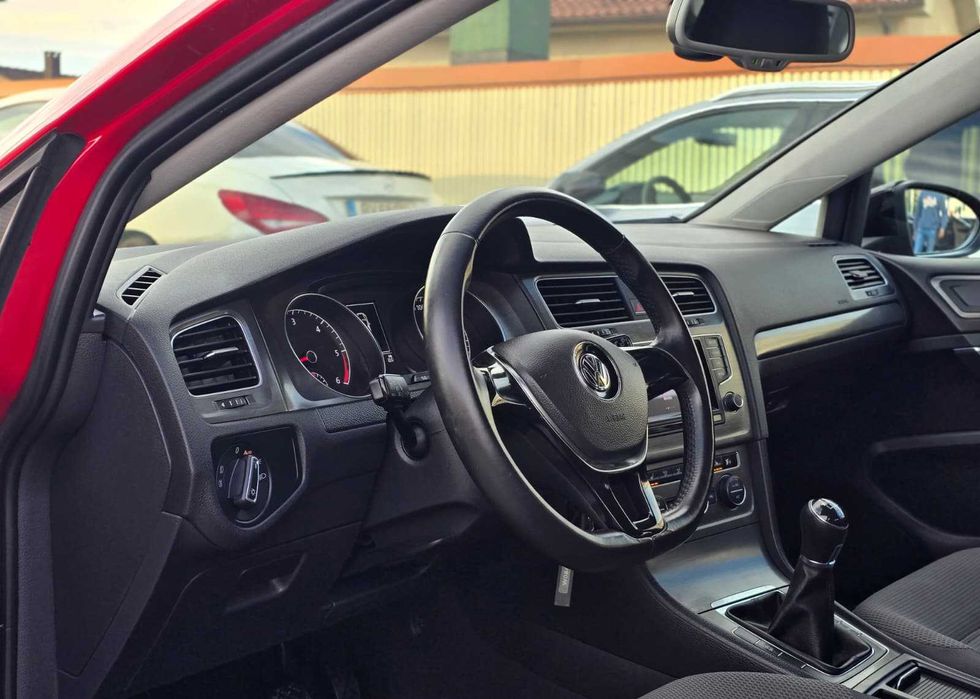 Volkswagen Golf 7 1.6Tdi 110Cv (Look GTI)