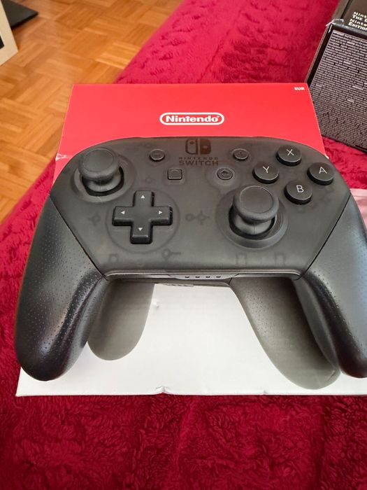 Nintendo switch pro controller509470201264875522