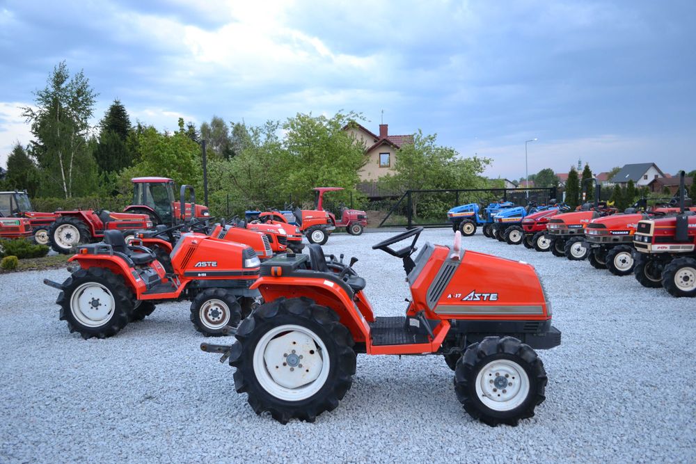 Traktorek japoński mini traktor Iseki Kubota
