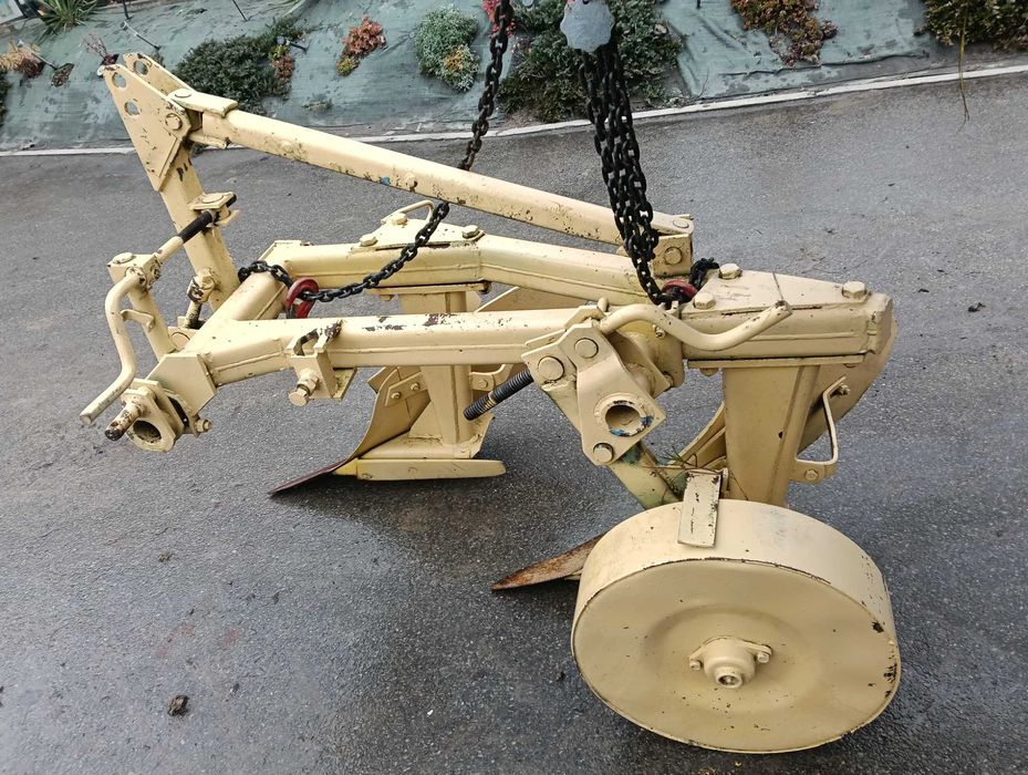 Pług 2 skibowy Unia Grudziądz Ursus C330 C360 Władimirec KILKA SZT.