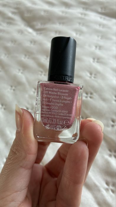 Catrice lakier do paznokci C01 winter blossom