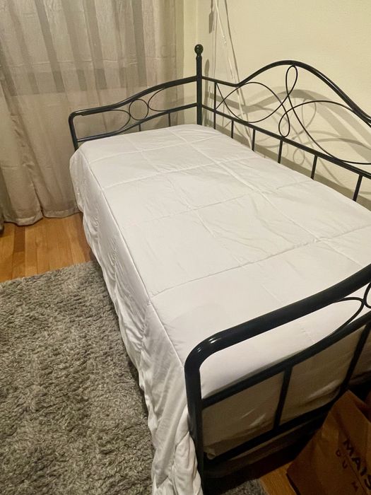 Sofá-Cama 90x200 Como Novo + 2 Colchões Ortopédicos Luso Colchão