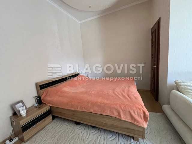 Продаж 3-к. з ремонтом 110м2, метро Печерська, вул. Коновальця_32_ЖК Митець
