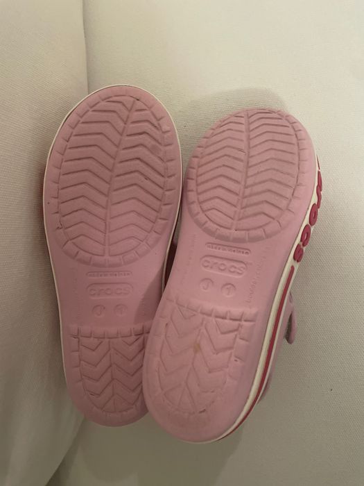 różowe sandały Crocs J1 32/33