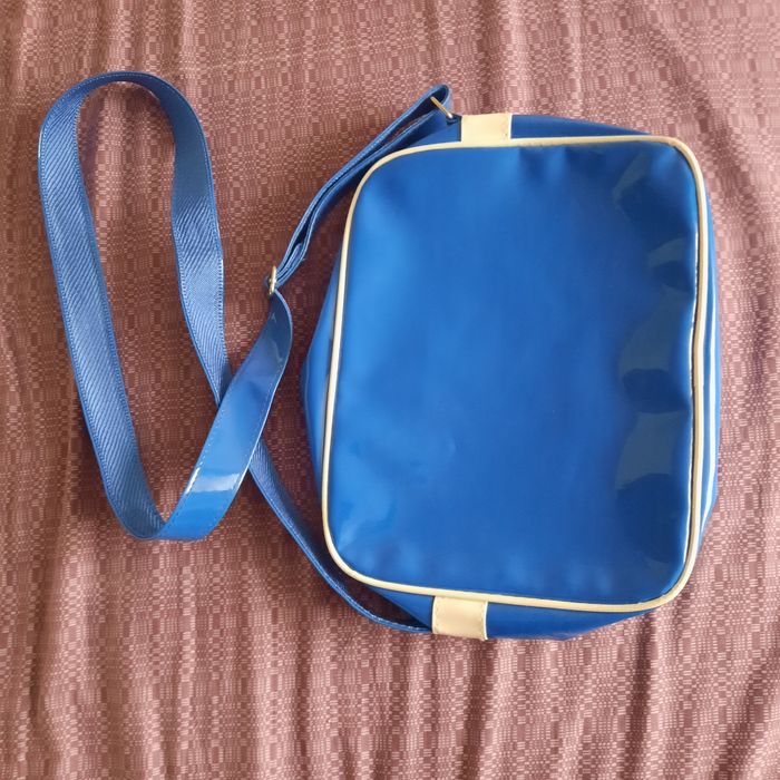 Сумка через плече