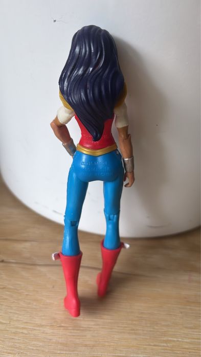 figurka Wonder Woman z serii DC Super Hero Girls Mattel
