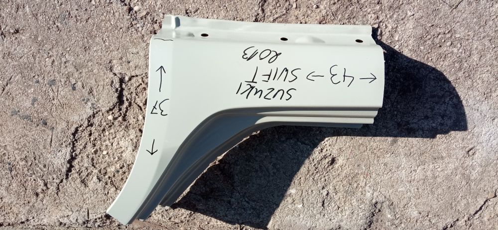 Suzuki Swift próg lewy