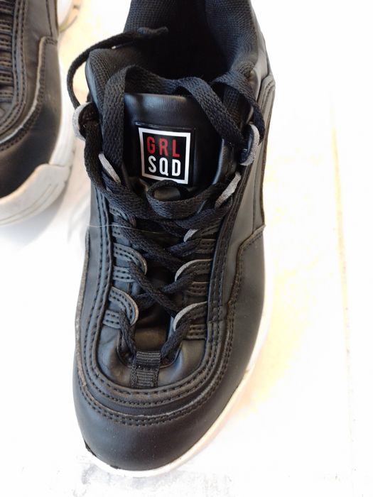 Продаю кроссовки