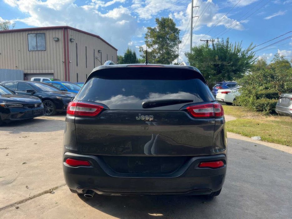 Jeep Cherokee Latitude      2016