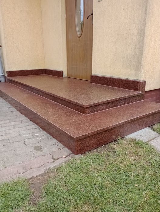 Parapety granitowe, schody z kamienia , blaty -producent