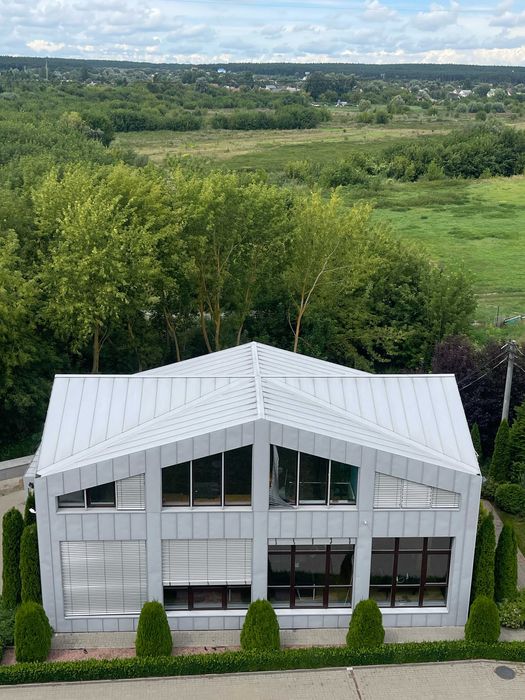 Продам Приміщення 1200 м.кв. + Офіс 200 м.кв. під Офіс/Клініка/IT