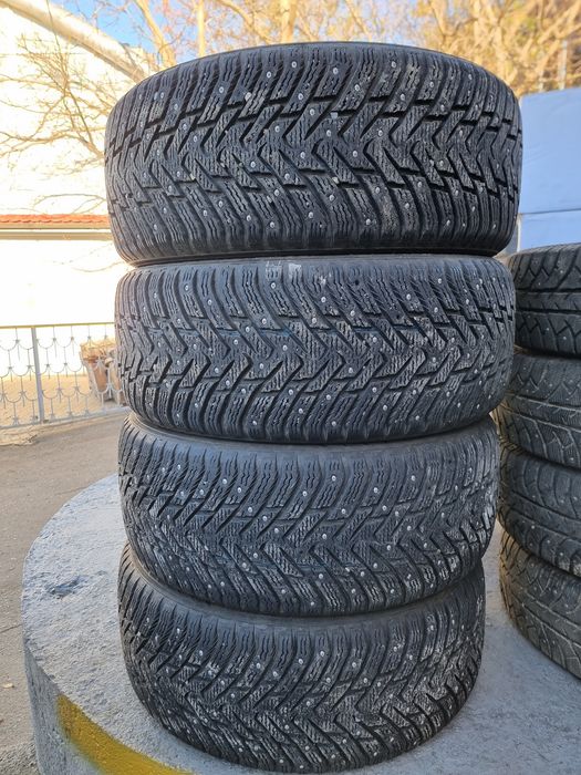 Продам резину, NOKIAN HAKAPELITA 235/50 R18 зима шипы 3000 грн/ 1 шт