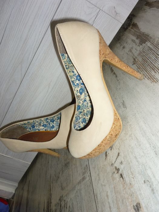 Buciki korkowe platforma szpilki beżowe 37